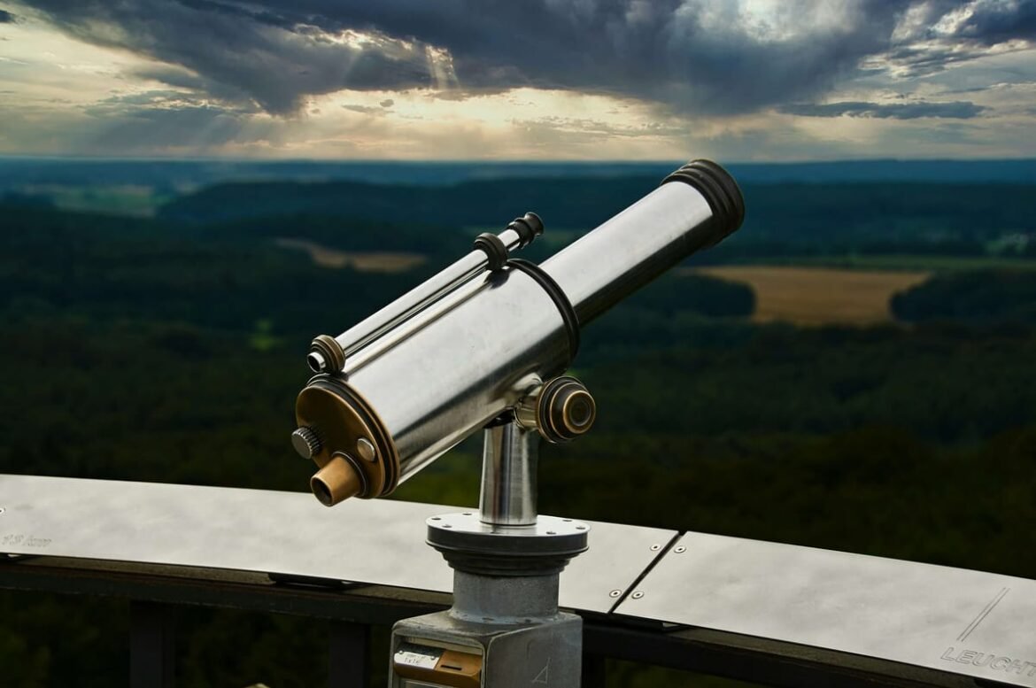 social-media-predictions-2024.jpg