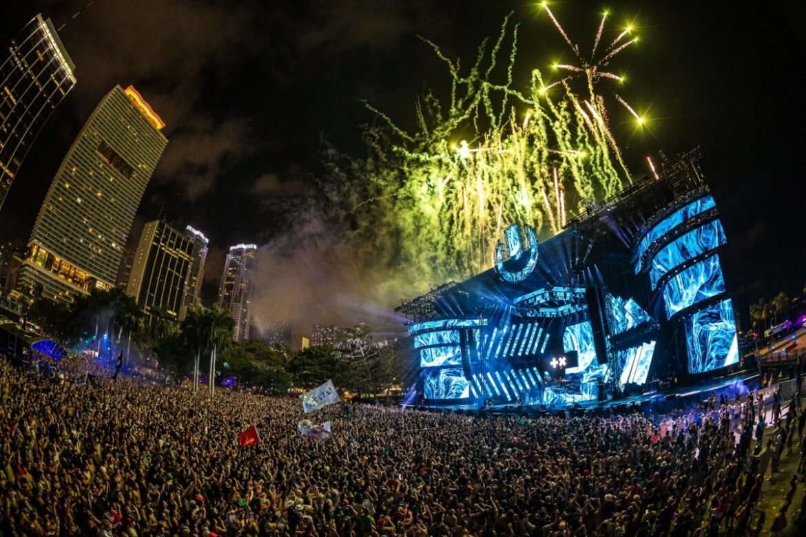 Ultra-Music-Festival-2023-Day-1-Martin-Garrix-Photo-by-ALIVECOVERAGE-min.jpg