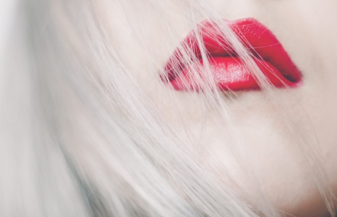 pexels-pixabay-woman-1281830_1920.jpg