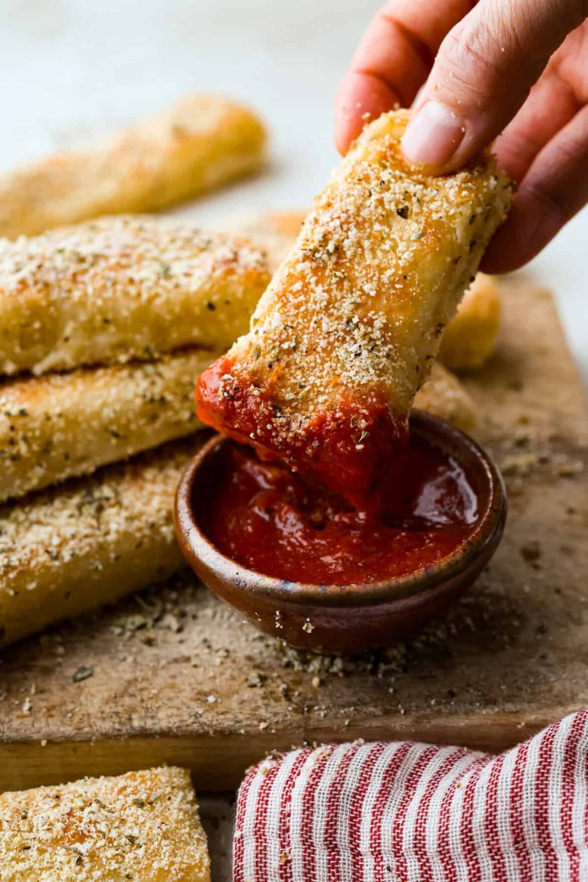 pizza-hut-breadsticks-2.jpg