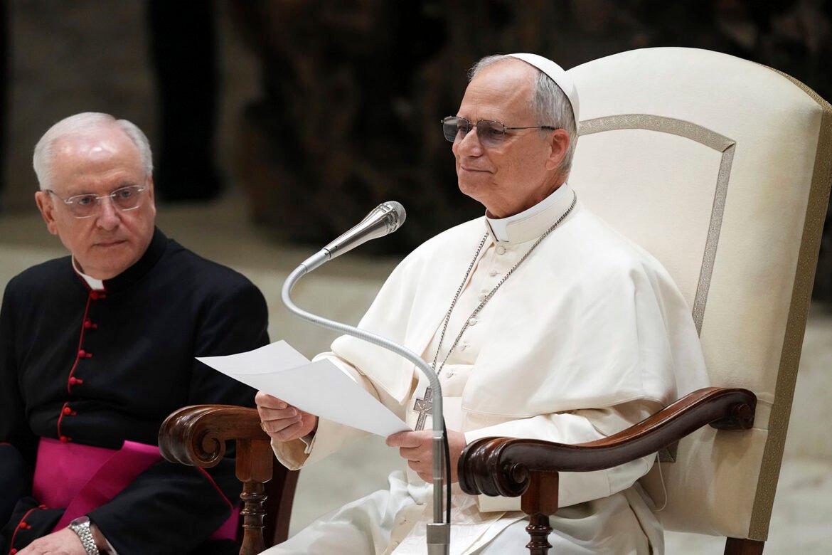 webRNS-Leo-Vatican1.jpg