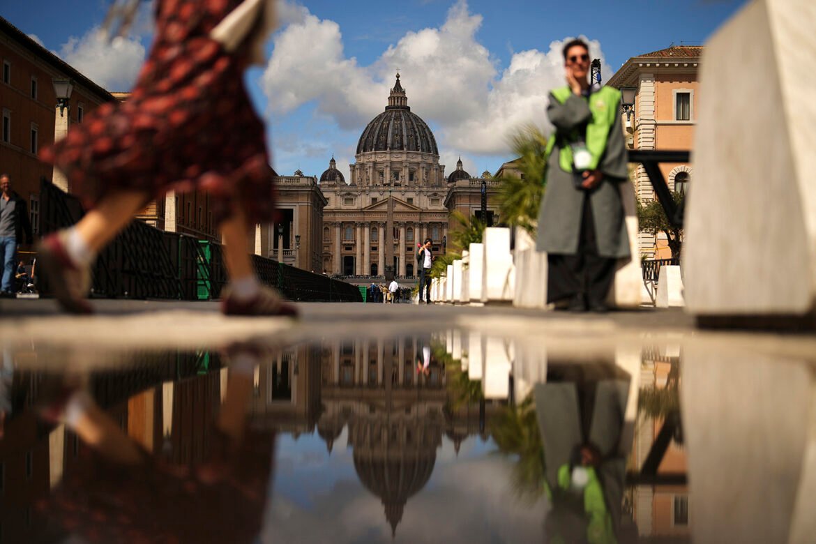 webRNS-Vatican-Abuse1.jpg