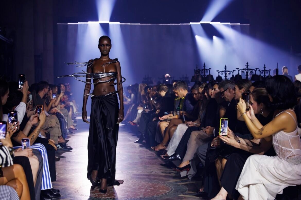grace-ling_nyfw_ss26_atmosphere_009.jpg